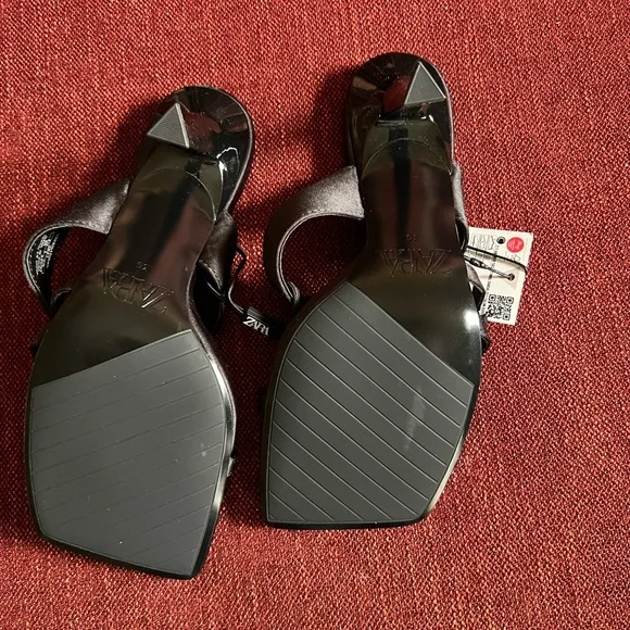 Sandal Zara size 6. - Picture 2 of 3